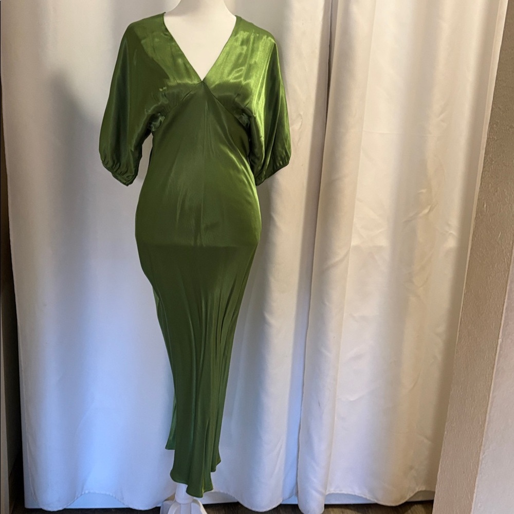 NATION LOS ANGELES 
SATIN Gorgeous body hugging Dress